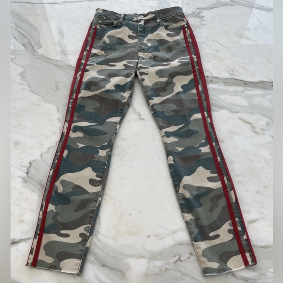 MOTHER HIGH WAISTED LOOKER ANKLE FRAY CAMO RED SEE ME RUN JEANS SIZE 26 NWOTS! - Picture 4 of 16